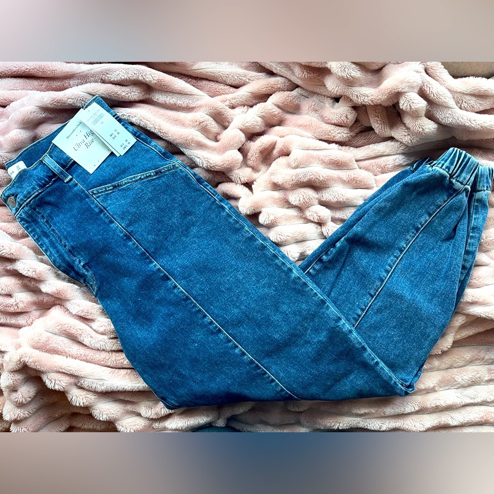 NWT Abercrombie & Fitch Ultra High Rise Blue Denim Jeans, 32/14R
